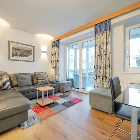 Tini - By Alpen Apartment Zell am See